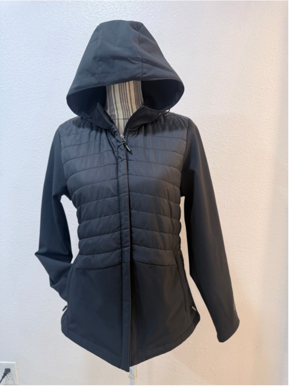 Women's New Balance Puffer Jacket Size M Black